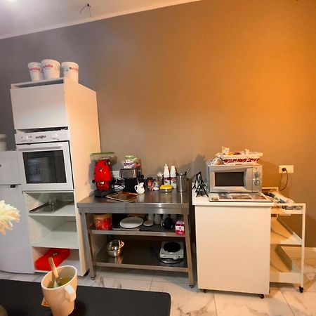 La Dimora Di Marti " Vicino Al Centro Storico Di Napoli" Bed & Breakfast Bagian luar foto
