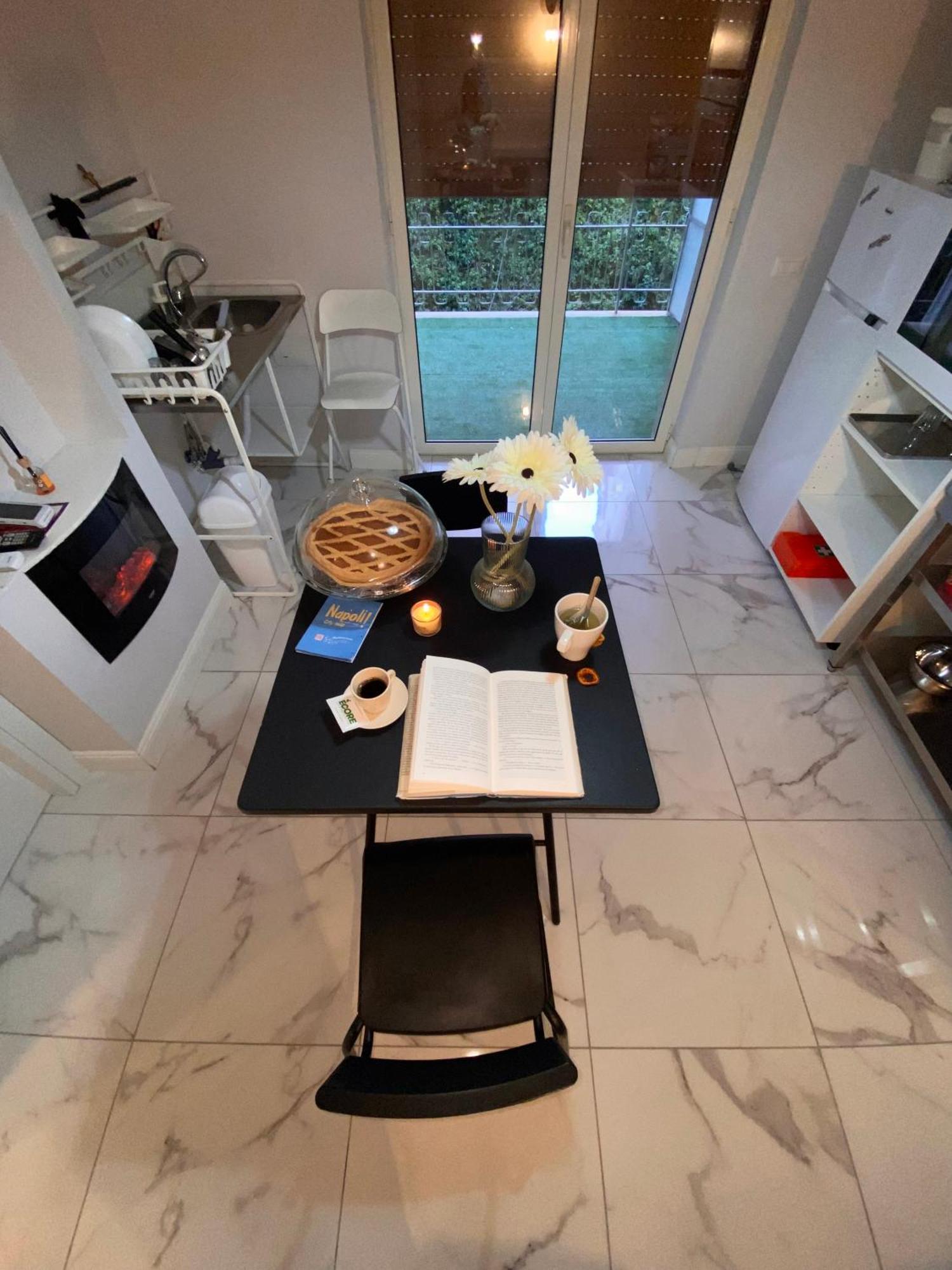 La Dimora Di Marti " Vicino Al Centro Storico Di Napoli" Bed & Breakfast Bagian luar foto