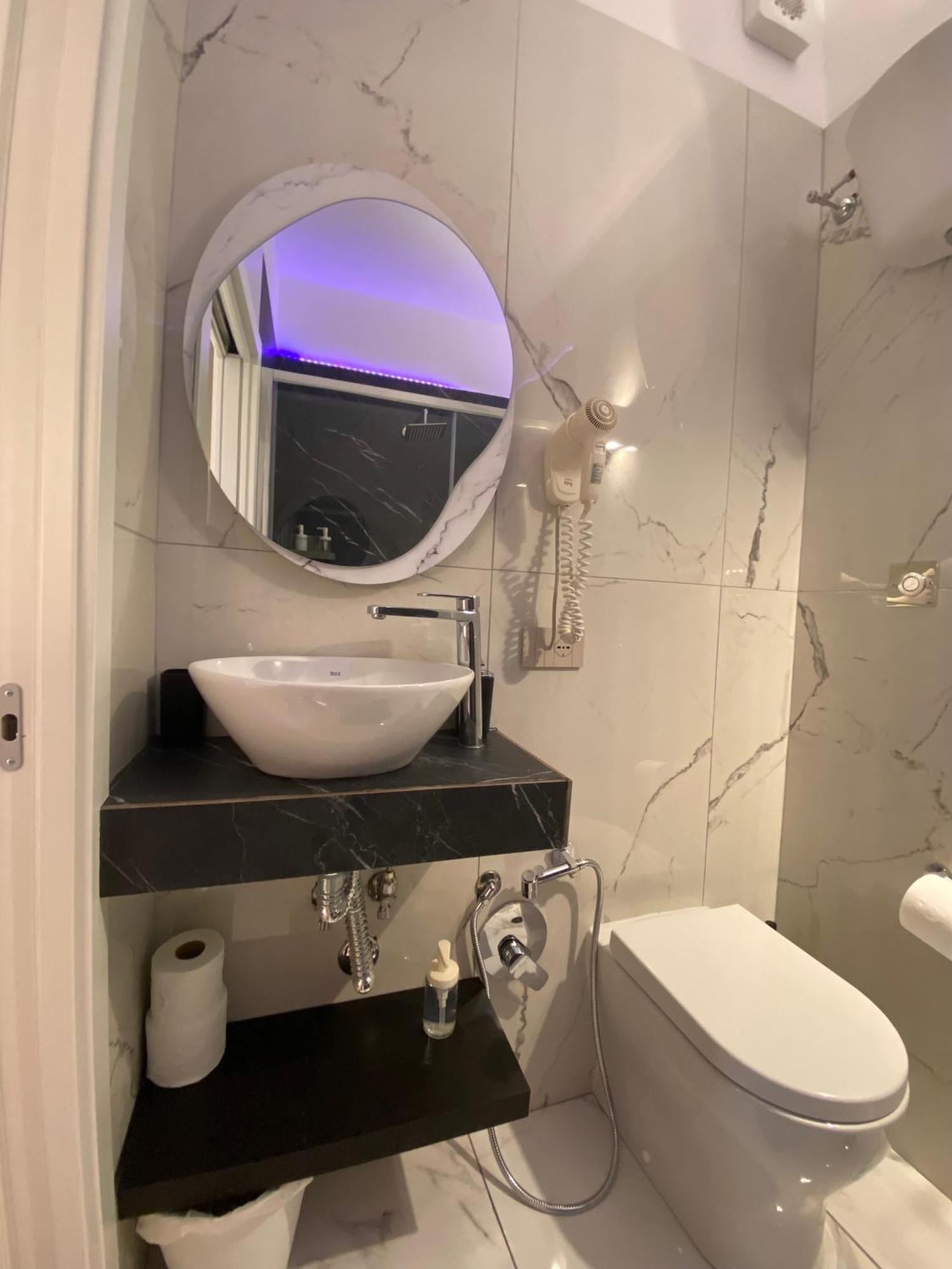 La Dimora Di Marti " Vicino Al Centro Storico Di Napoli" Bed & Breakfast Bagian luar foto